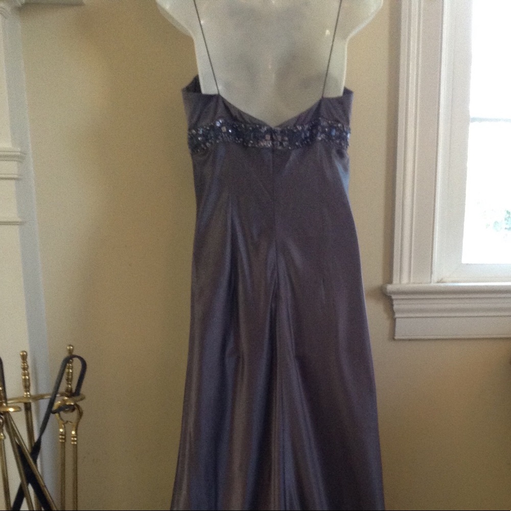 Elegant gun metal color slip style evening gown. - Picture 4 of 7